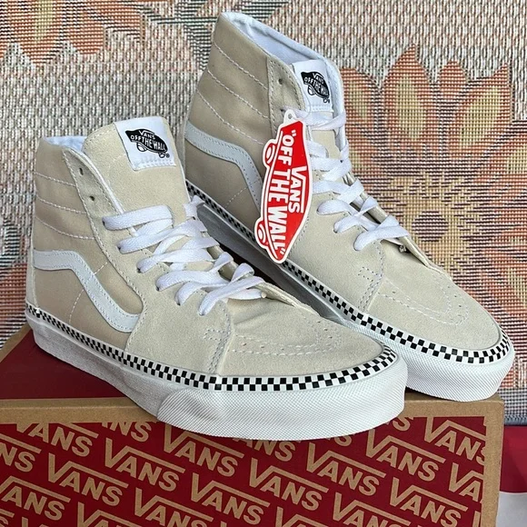 Vans Men’s Sk8-Hi Tapered
Checkerboard Foxing Turtl
VN0A4U16DJR
Men’s sneakers - Picture 7 of 16